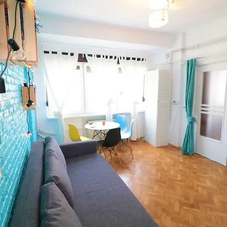 Cozy 2 Flat In The City Center 아파트